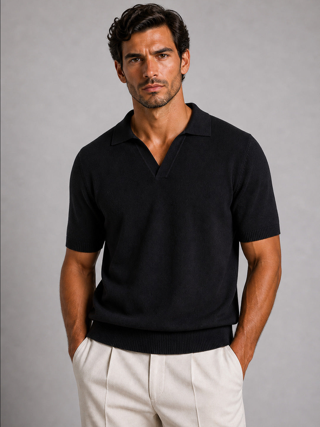 Schwarzes Strick-Polo mit V-Ausschnitt und Reverskragen – Ansicht 4