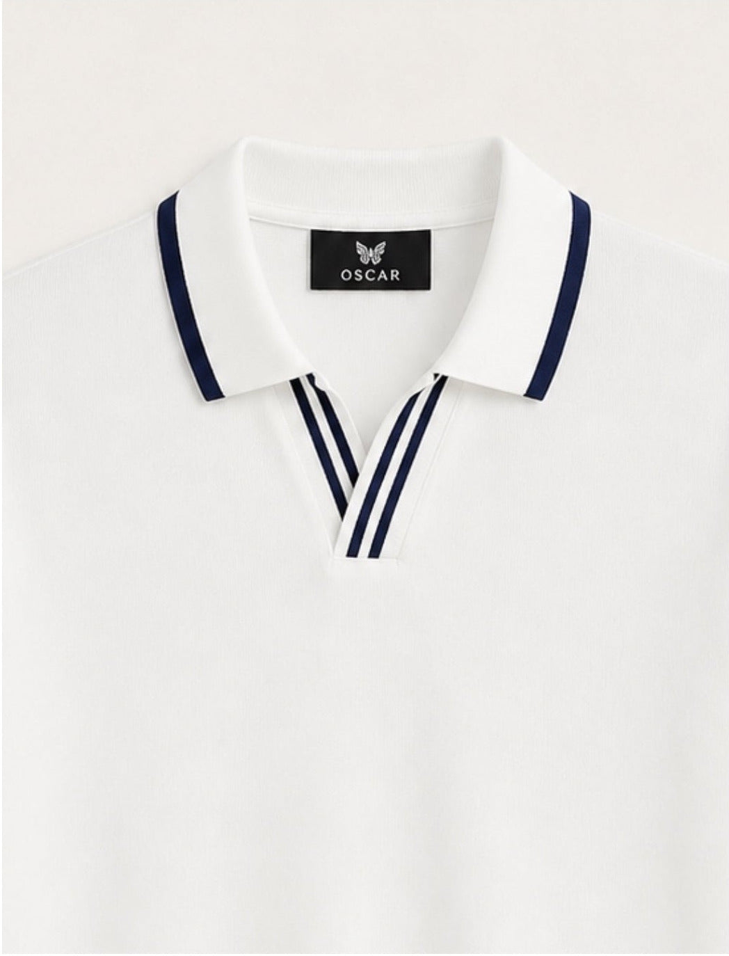 Weiß-marineblaues Jersey-Polo mit V-Ausschnitt und Reverskragen – Ansicht 2